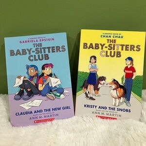 Scholastic Baby-Sitters Club Graphic Novels - Blue and Yellow Covers EUC